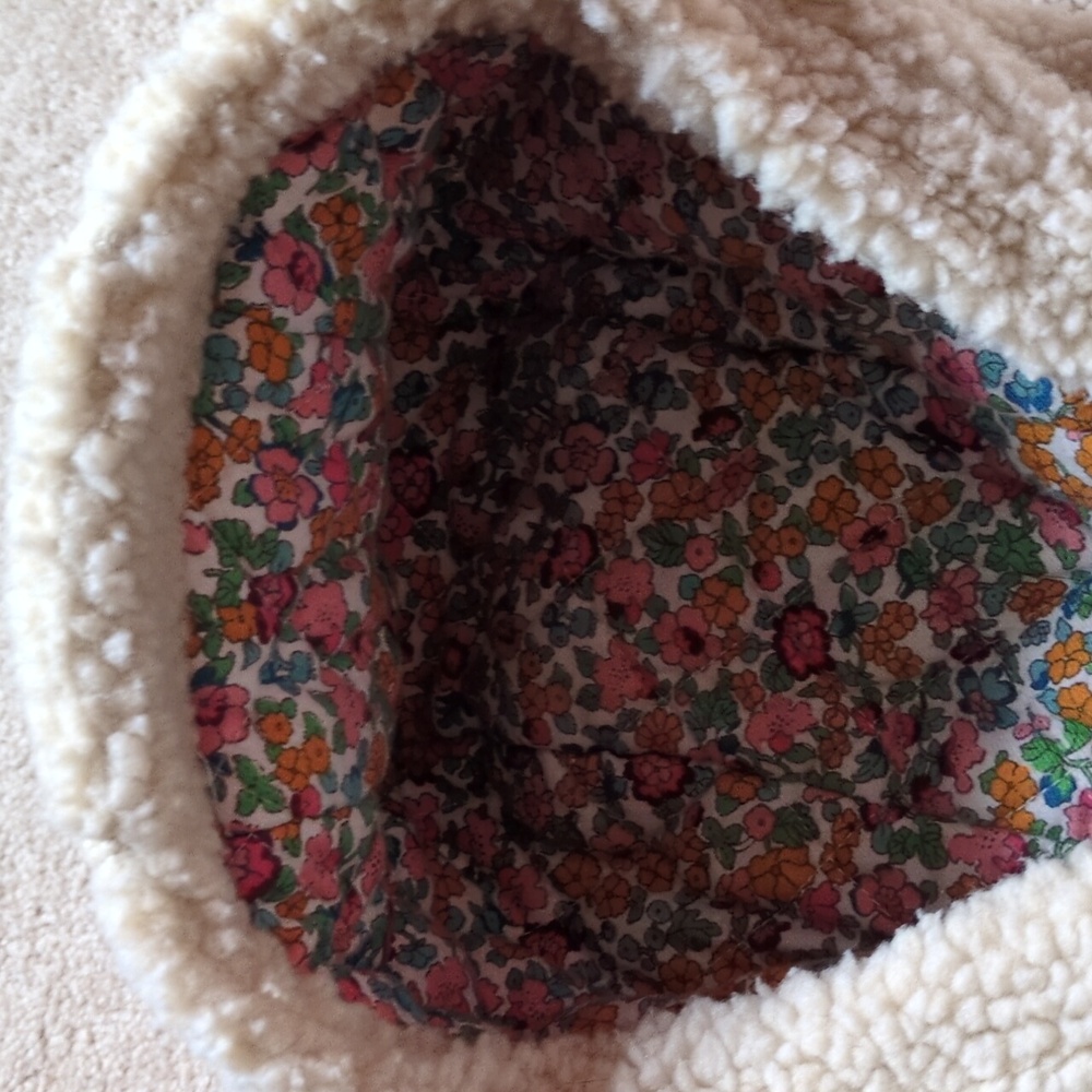 Girls Boden Winter Coat, Great Condition, Soft - Picture 2 of 9